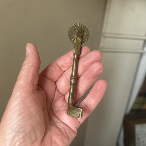 Victorian brass pastry wheel - ,