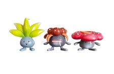 VINTAGE POKEMON BATTLE FIGURES