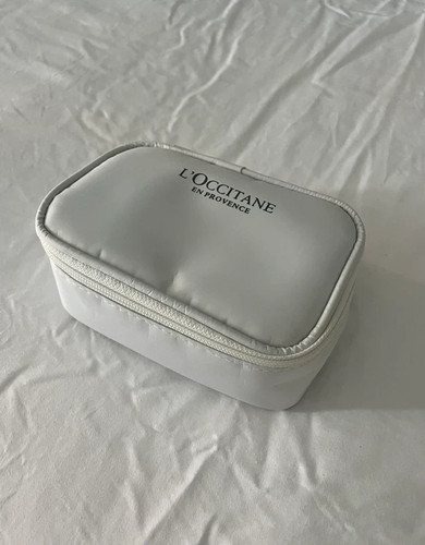 Occitane white make pouch - up,