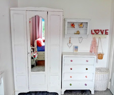 vintage/shabby chic white bedroom furniture