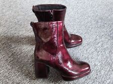 Marco Tozzi burgundy patent boots, 39/6, NEW!