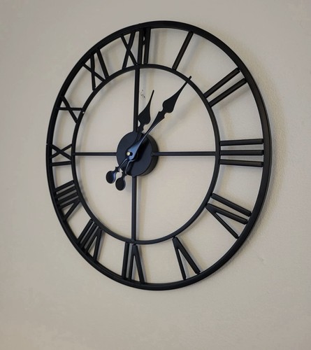 Large black metal skeleton - large,