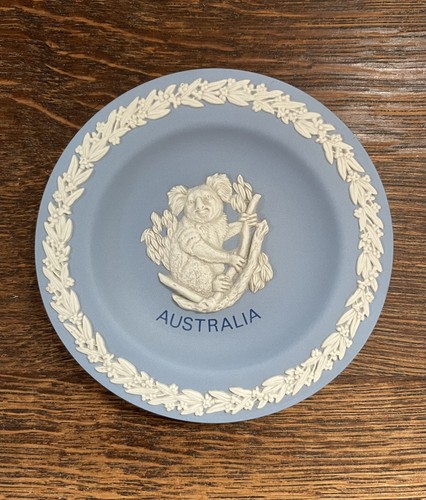 Wedgwood blue jasperware pin - blue,