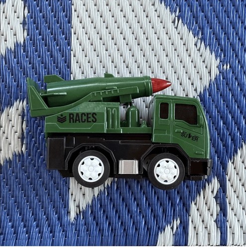 Green friction toy - green,