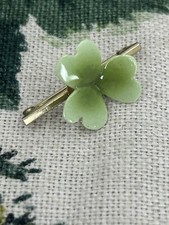 VINTAGE AYNSLEY green bone china clover leaf brooch ceramic