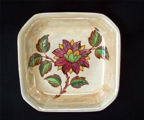 Vintage maling square trinket - square,