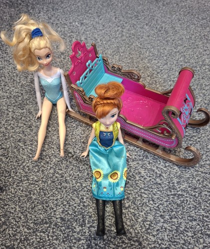 Frozen sleigh with - frozen, elsa