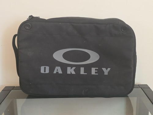 Oakley black multi case - case, /