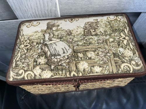 Vintage sewing box tapestry - sewing,