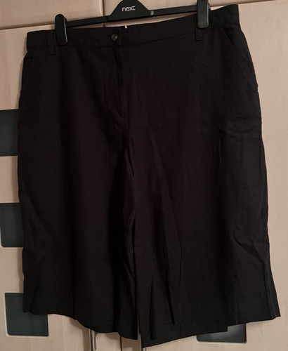 Next black wide - black, crop