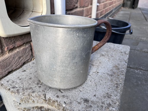 Vintage metal pint - metal,