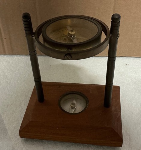 Vintage style brass gimbal - brass,