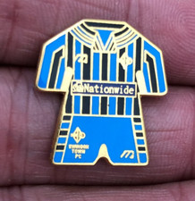 RARE OLD SWINDON TOWN F.C. 'NATIONWIDE' AWAY KIT ENAMEL PIN BADGE