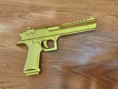 Gold desert eagle - desert,