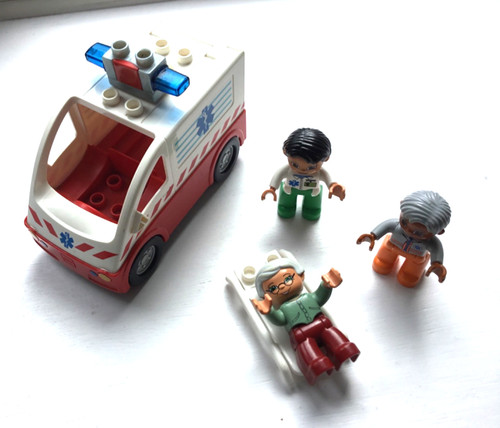 Duplo ambulance with light - , and