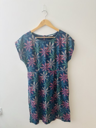 Seasalt blue floral round - blue, neck