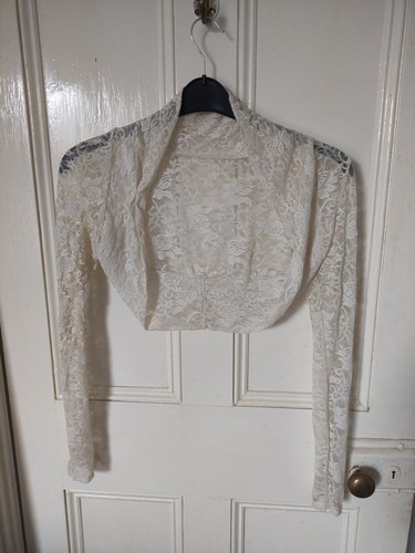 Ivory cream lace - ivory, sleeve