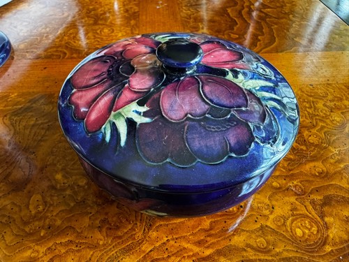 Antique moorcroft anemone - antique, "anemone"