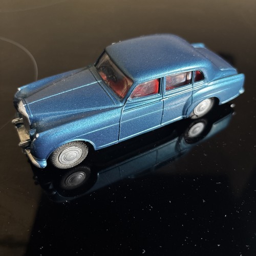Triang spot bentley saloon - bentley,