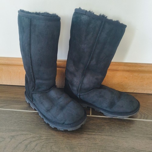 Ugg classic tall boots - ii,