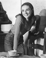 AUDREY HEPBURN 8x10 Photo