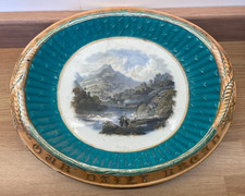 Pratt Ware Raised Edge Motto