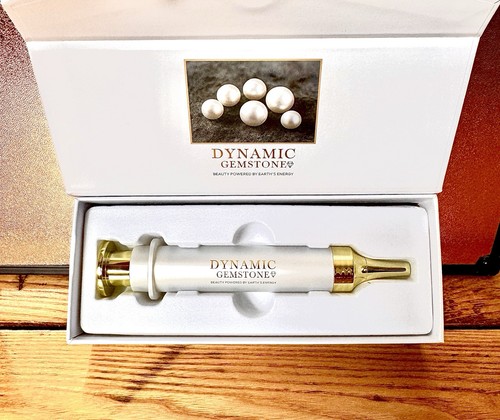 Dynamic gemstone pearl - gemstone, pearl-infused