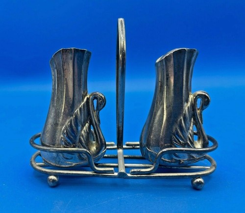 Salt pepper shakers swan - salt, in