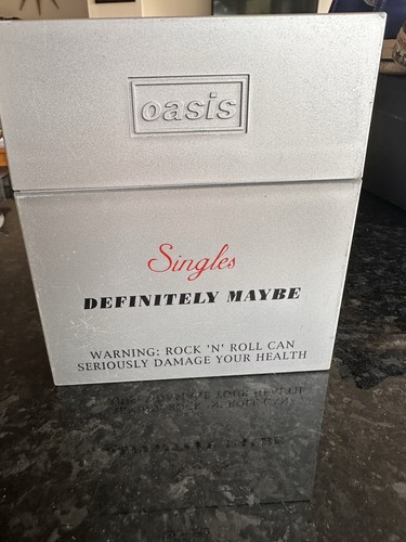 Oasis definitely maybe - –,