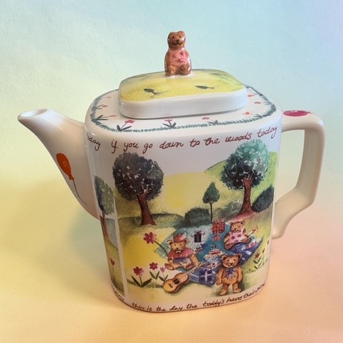 Vintage teapot co rayware - teapot,