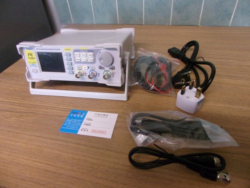 Function waveform generator - /,