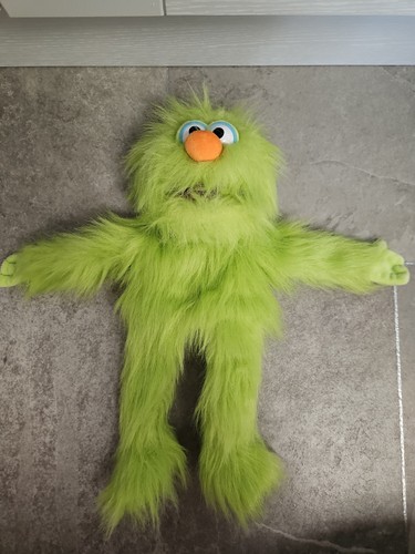 Fluffy green monster - fluffy, glove