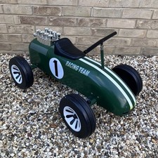 Great Gizmos Retro Style Ride on Racing Car In British Racing Green Tin Metal