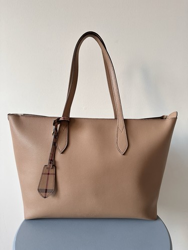 Burberry tote bag - burberry,