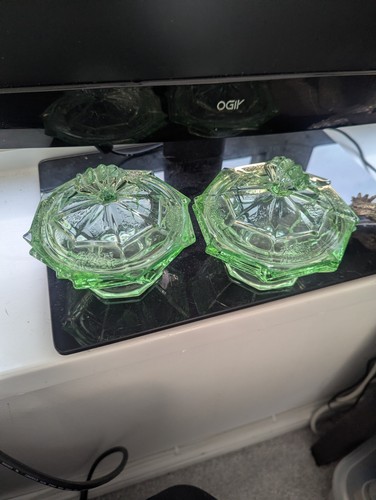 Art deco green glass - deco,