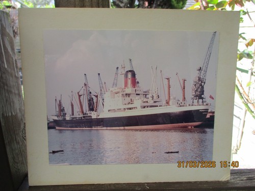 Glen line cargo ship - line,