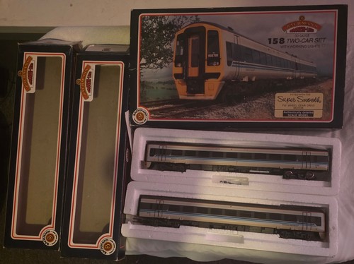 Bachmann class 158 - bachmann, 2-car