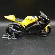 Minichamps 1/12 Scale Valentino Rossi Yamaha M1 2006 Camel Test Bike 122063046
