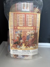 Glorafilia ‘Antique Shop’