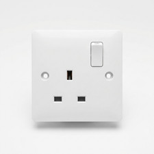 13a gang switched socket - 13a,