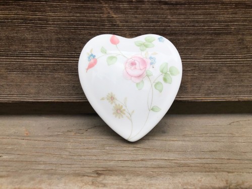 Vintage wedgewood rosehip - vintage,