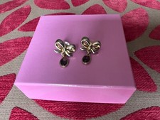 Sphinx vintage gold bow and