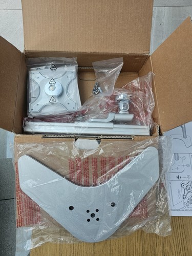 Universal stand bracket - universal,