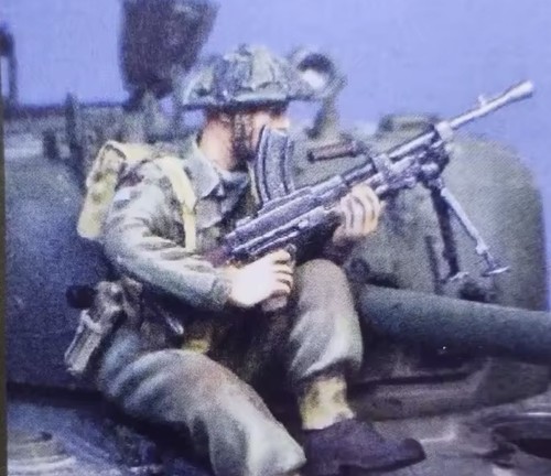 Ww2 british bren gunner - british,
