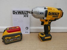 DeWALT DCF900 18v  1/2" HOG RING impact wrench bare unit + DCB546 6 ah battery