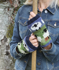 FLOCK OF SHEEP  HANDWARMERS