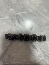 Kawasaki Z400j x2 side panels and badge Emblem rare  x 2 