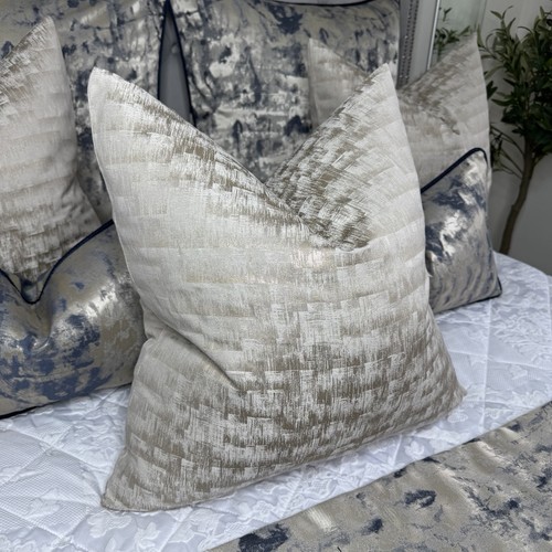 Luxury gold taupe cushion - gold,