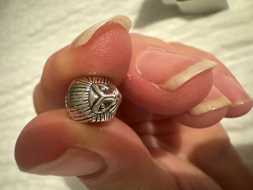 Silver tone hedgehog - silver-tone,