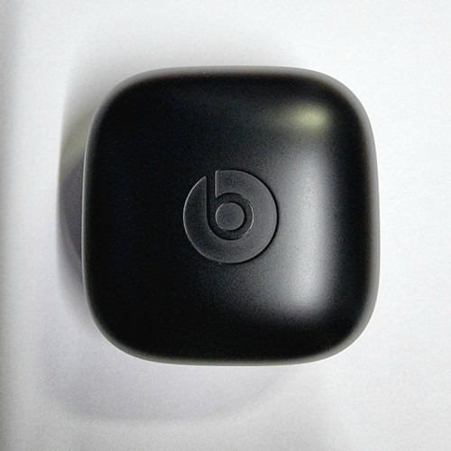 Beats dre powerbeats - by, dr.